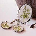 Felt Brass Antique Pendant Embroidery Green..